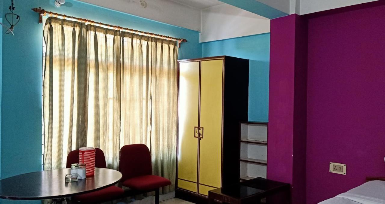 Lg Towers Hotel Guwahati Bagian luar foto
