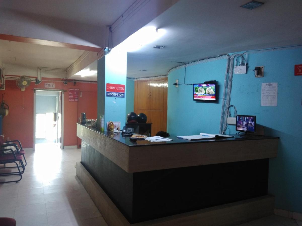Lg Towers Hotel Guwahati Bagian luar foto