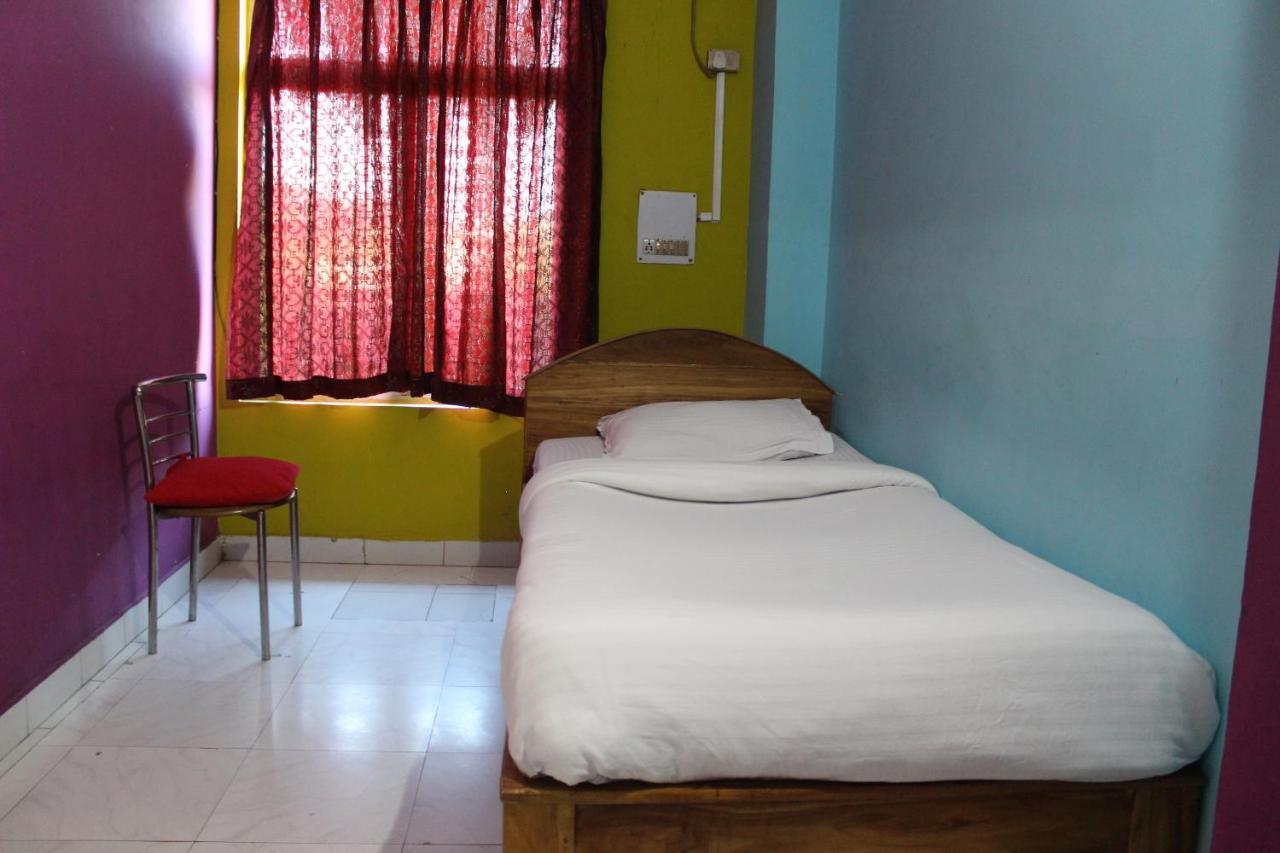 Lg Towers Hotel Guwahati Bagian luar foto