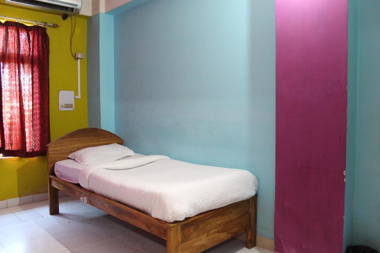 Lg Towers Hotel Guwahati Bagian luar foto