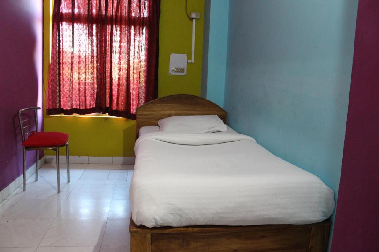 Lg Towers Hotel Guwahati Bagian luar foto